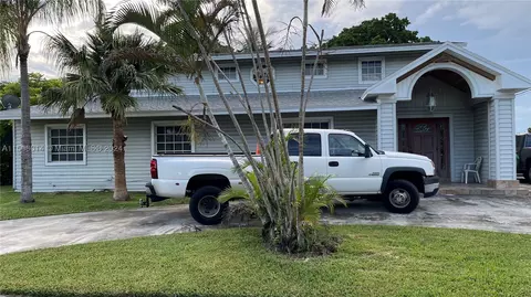 20130 Bel Aire Dr, Cutler Bay, FL 33189