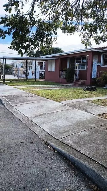 964 SE 1st Pl, Hialeah, FL 33010 photo 3
