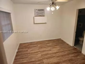 964 SE 1st Pl, Hialeah, FL 33010 photo 4