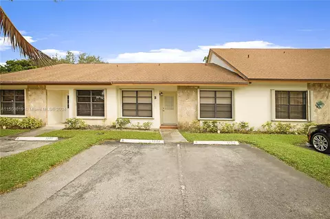 1270 Parkside Green Dr #B, Greenacres, FL 33415