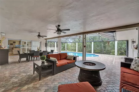 16530 Lake Tree Dr, Weston, FL 33326