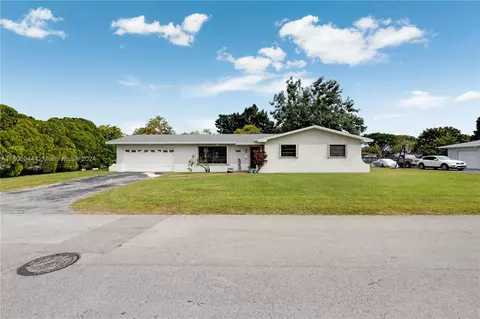 11801 SW 100th Ave, Miami, FL 33176