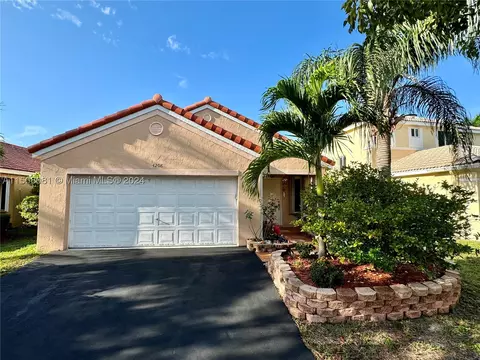 4208 Mahogany Ridge Dr, Weston, FL 33331