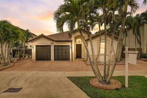 16562 SW 58th Ter, Miami, FL 33193