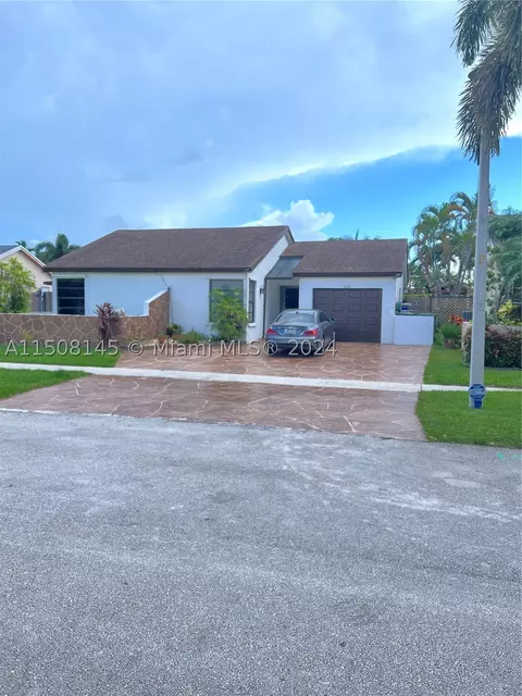 16663 Redwood Way, Weston, FL 33326