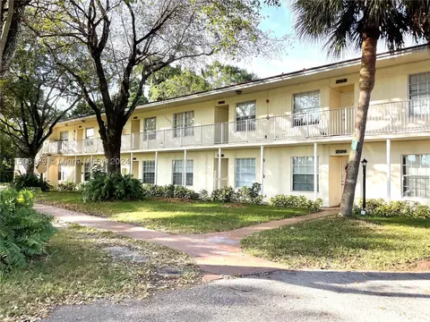 2510 Riverside Dr #2510, Coral Springs, FL 33065