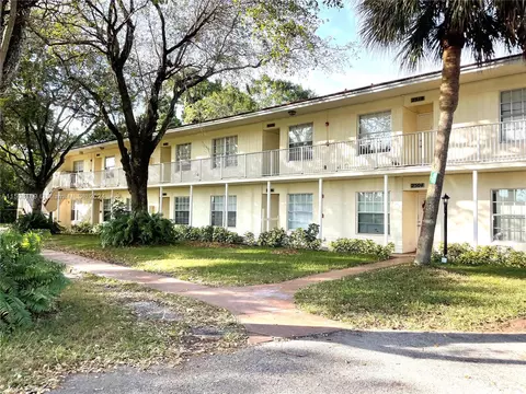 2510 Riverside Dr #2510, Coral Springs, FL 33065