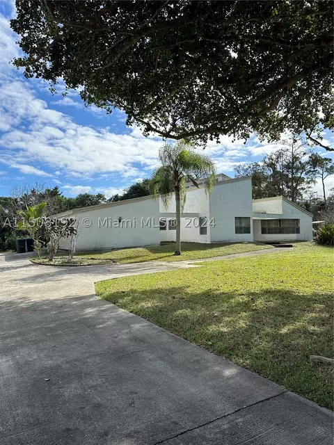 6132 NW 79th Way, Parkland, FL 33067
