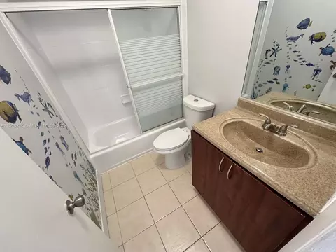 Bath - 1705 W 68th St, Hialeah, FL 33014 photo 4 of 4