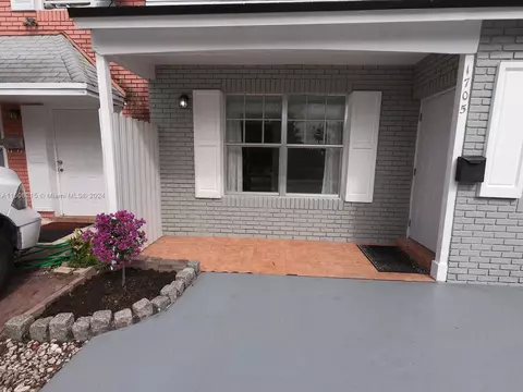 Exterior - 1705 W 68th St, Hialeah, FL 33014 photo 2 of 8