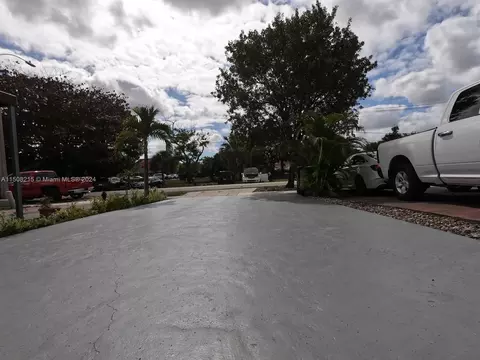 Exterior - 1705 W 68th St, Hialeah, FL 33014 photo 5 of 8