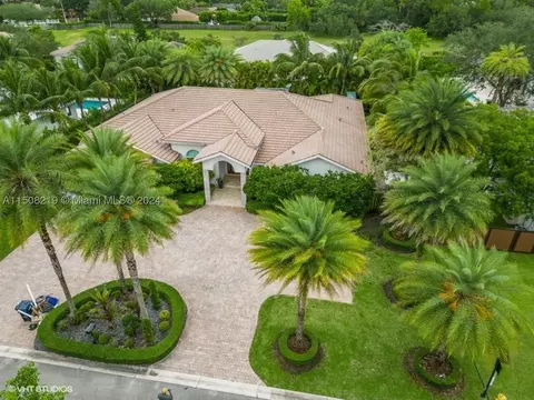 9443 SW 123rd Ter, Miami, FL 33176