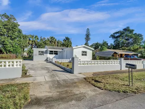 3831 NW 4th Ct, Lauderhill, FL 33311