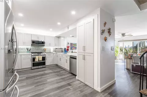 640 Tennis Club Dr #310, Fort Lauderdale, FL 33311