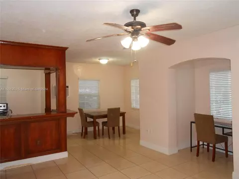 1193 Marseille Dr #1, Miami Beach, FL 33141