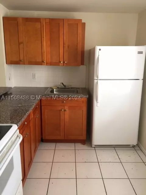 301 NW 177th St #237, Miami Gardens, FL 33169