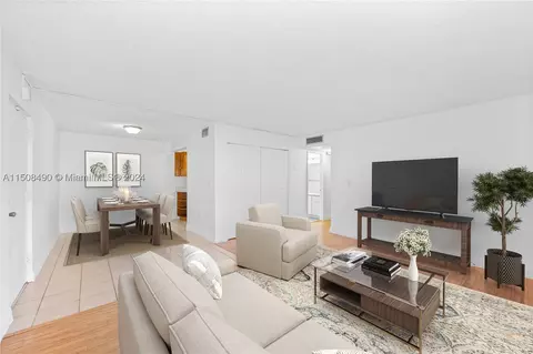 7141 Miami Lakes Dr #O11, Miami Lakes, FL 33014