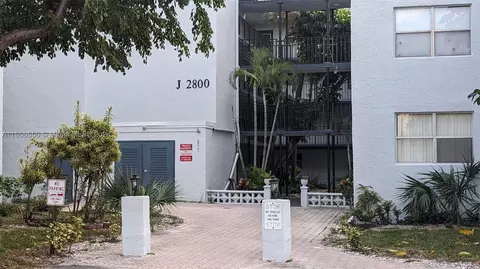 2800 Somerset Dr #416J, Lauderdale Lakes, FL 33311