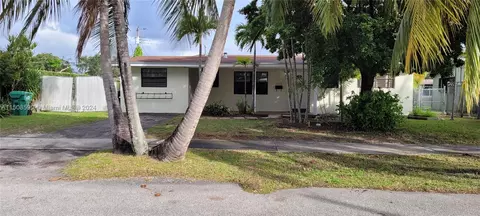 1711 SW 92nd Ct, Miami, FL 33165