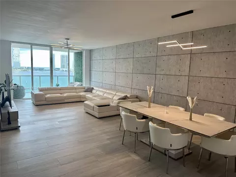 3330 NE 190th St #912, Aventura, FL 33180