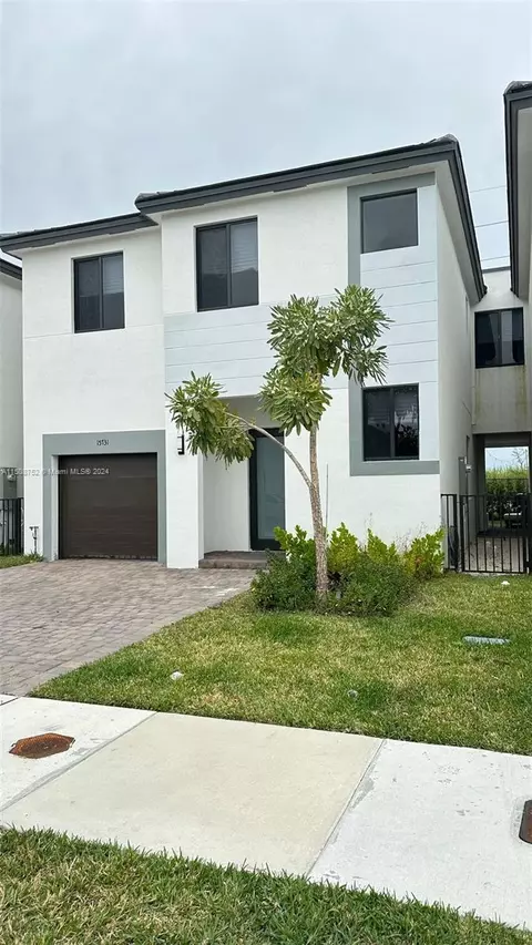 15731 SW 136th Ter, Miami, FL 33196