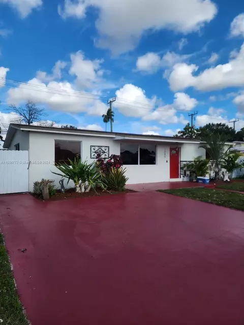 1085 W 33rd St, Hialeah, FL 33012