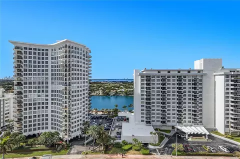 5701 Collins Ave #1505, Miami Beach, FL 33140