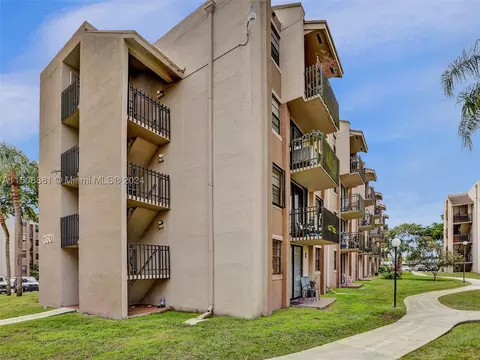 3601 SW 117th Ave #9-203, Miami, FL 33175