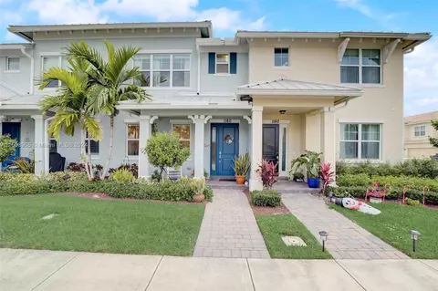 1160 Eucalyptus Dr #2, Hollywood, FL 33021