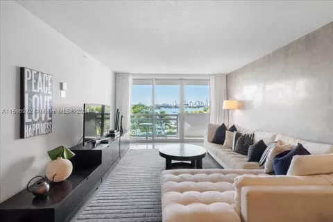 1500 Bay Rd #422S, Miami Beach, FL 33139
