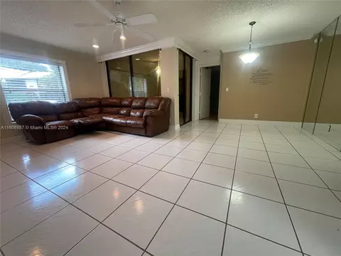 4660 NW 22nd St #4210, Coconut Creek, FL 33063