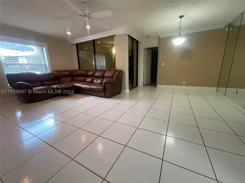 4660 NW 22nd St #4210, Coconut Creek, FL 33063
