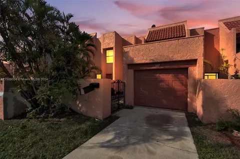 1687 NW 58th Ave #23, Lauderhill, FL 33313