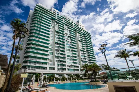400 S Pointe Dr #501, Miami Beach, FL 33139