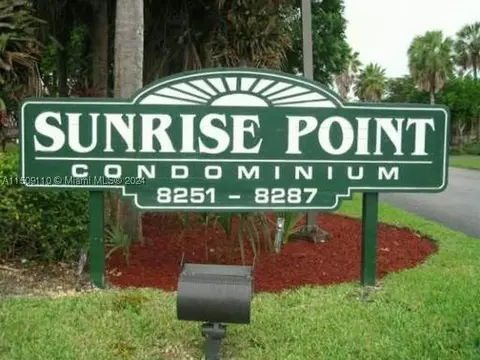 8267 SW 128th St #114, Pinecrest, FL 33156