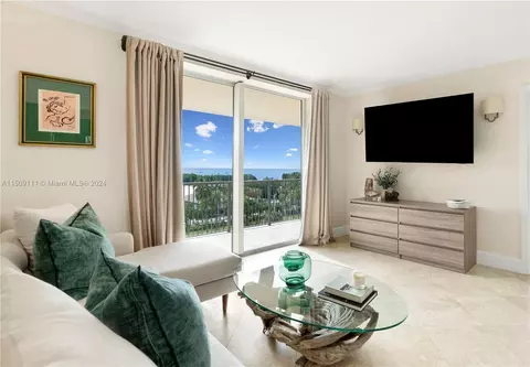 2951 S Bayshore Dr #702, Miami, FL 33133