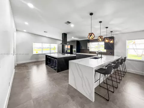 8057 Clear Shores Cir, Delray Beach, FL 33446