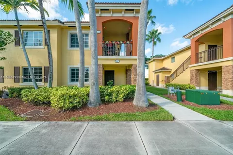 920 NE 33rd Ter #104, Homestead, FL 33033