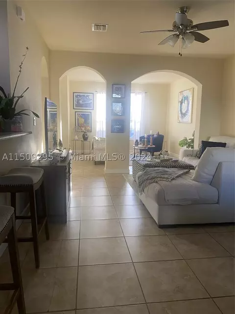 9401 SW 170th Psge, Miami, FL 33196