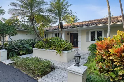 5801 SW 132nd Ter, Pinecrest, FL 33156