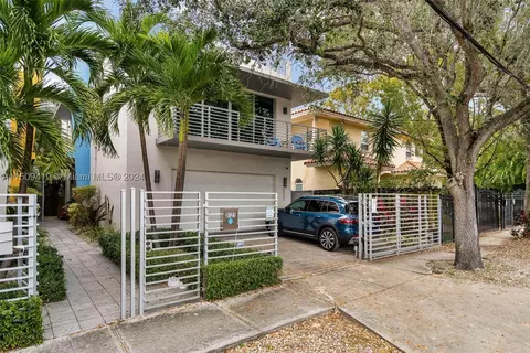 3121 Oak Ave # 3121, Miami, FL 33133