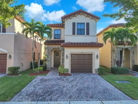 117 NE 37th Pl, Homestead, FL 33033
