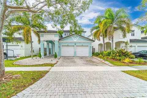 216 NE 36th Ter, Homestead, FL 33033