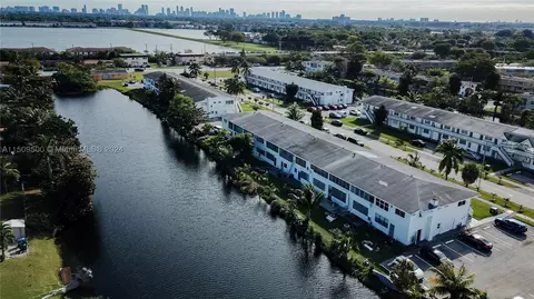51 NE 204th St #19, Miami Gardens, FL 33179