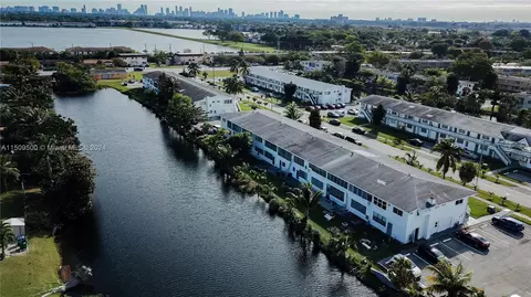 51 NE 204th St #19, Miami Gardens, FL 33179