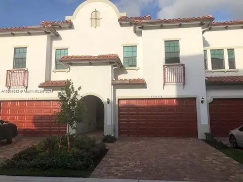 11619 SW 13th Dr, Pembroke Pines, FL 33025