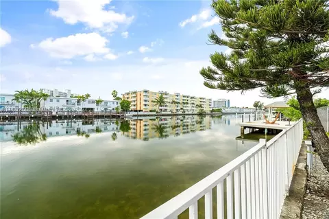 7975 Crespi Blvd #3, Miami Beach, FL 33141
