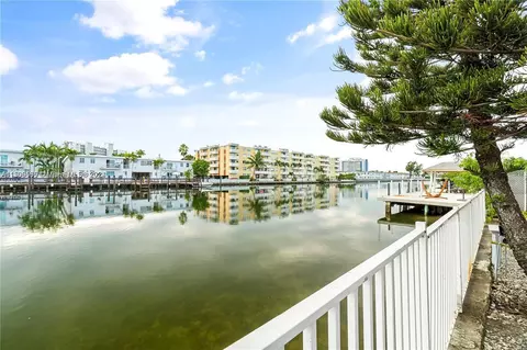 7975 Crespi Blvd #3, Miami Beach, FL 33141