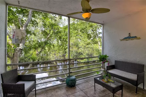 1400 NE 57th St #207, Fort Lauderdale, FL 33334