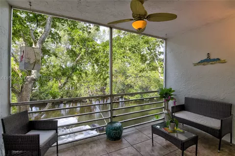 1400 NE 57th St #207, Fort Lauderdale, FL 33334
